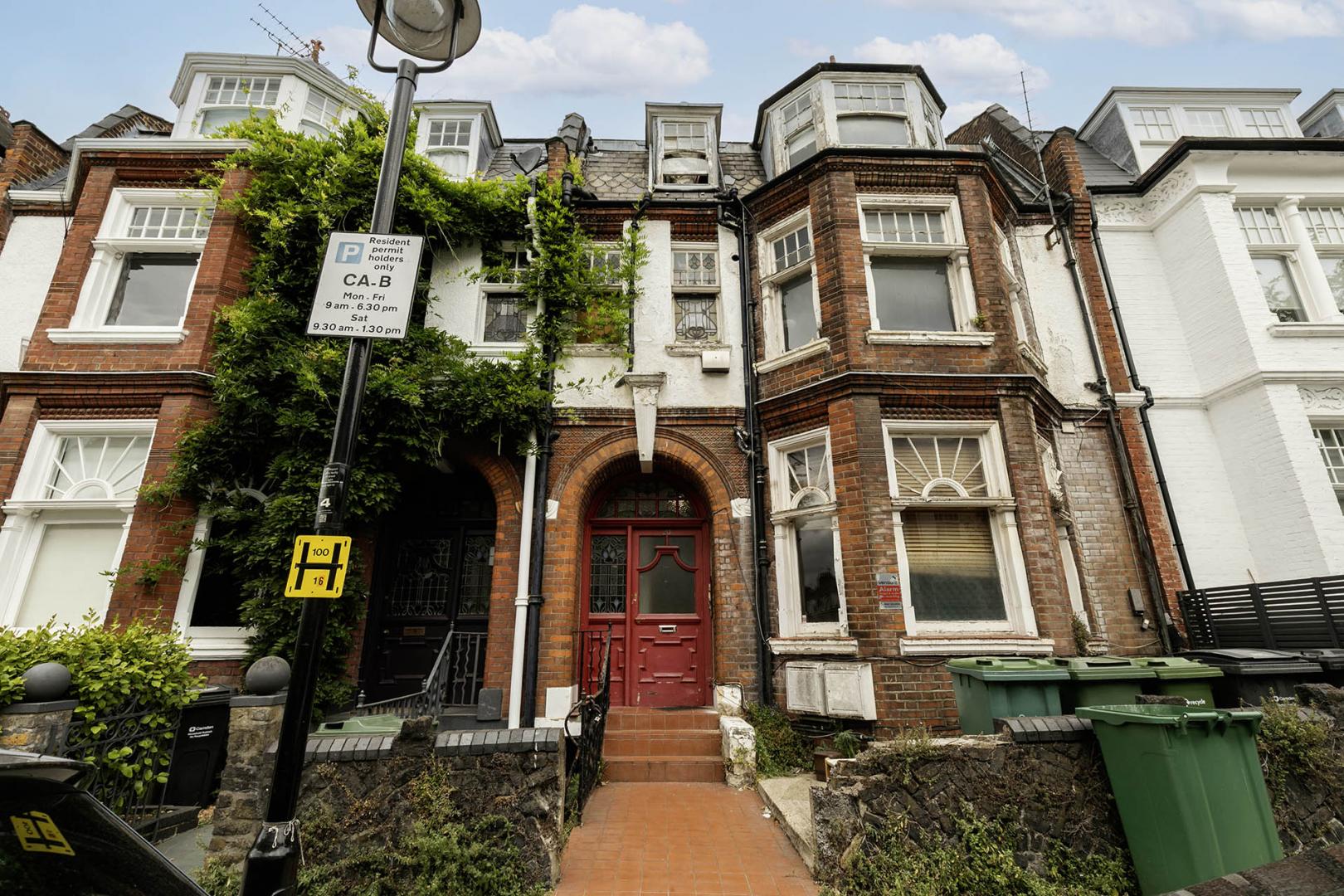 Modern Apartment Howitt Road, Belsize Park